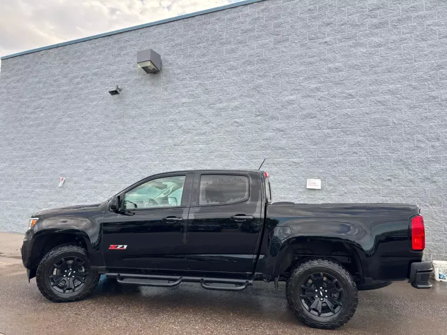 2022 Chevrolet Colorado Z71 photo 1