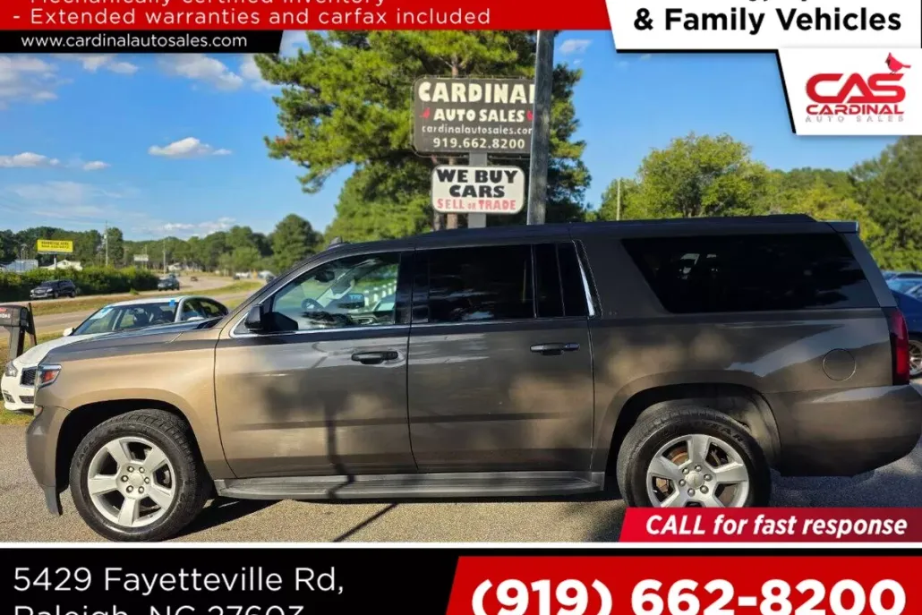 2016 Chevrolet Suburban LT photo 1