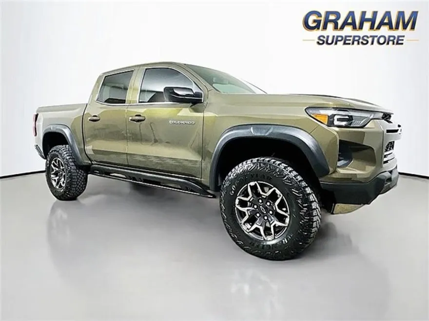 2024 Chevrolet Colorado ZR2 photo 1