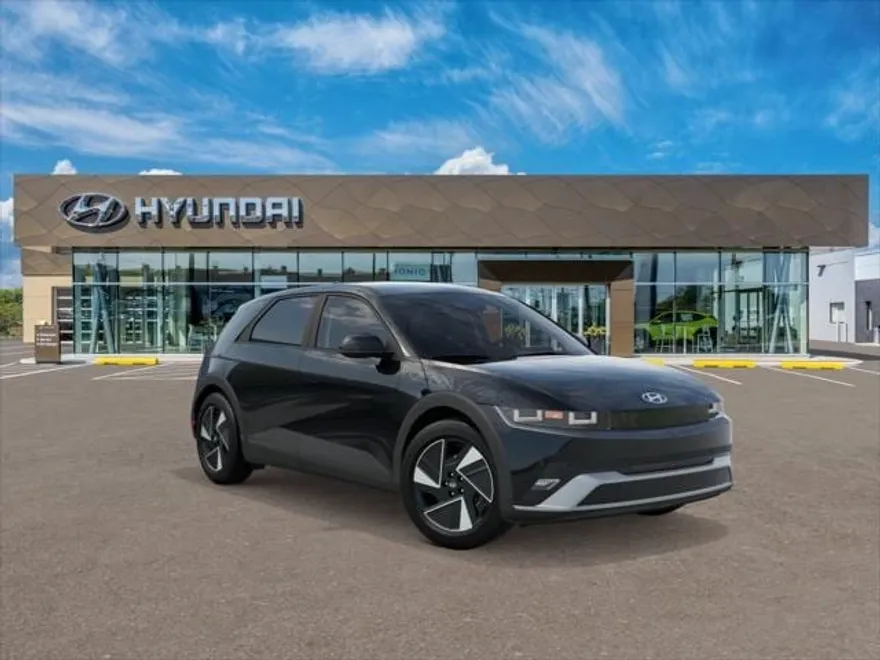 2025 Hyundai Ioniq 5 SE photo 2
