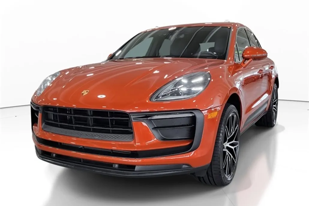 2022 Porsche Macan Base photo 1