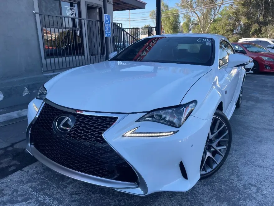 2017 Lexus RC 200t F SPORT photo 1