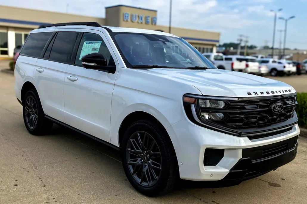 2025 Ford Expedition Platinum photo 1