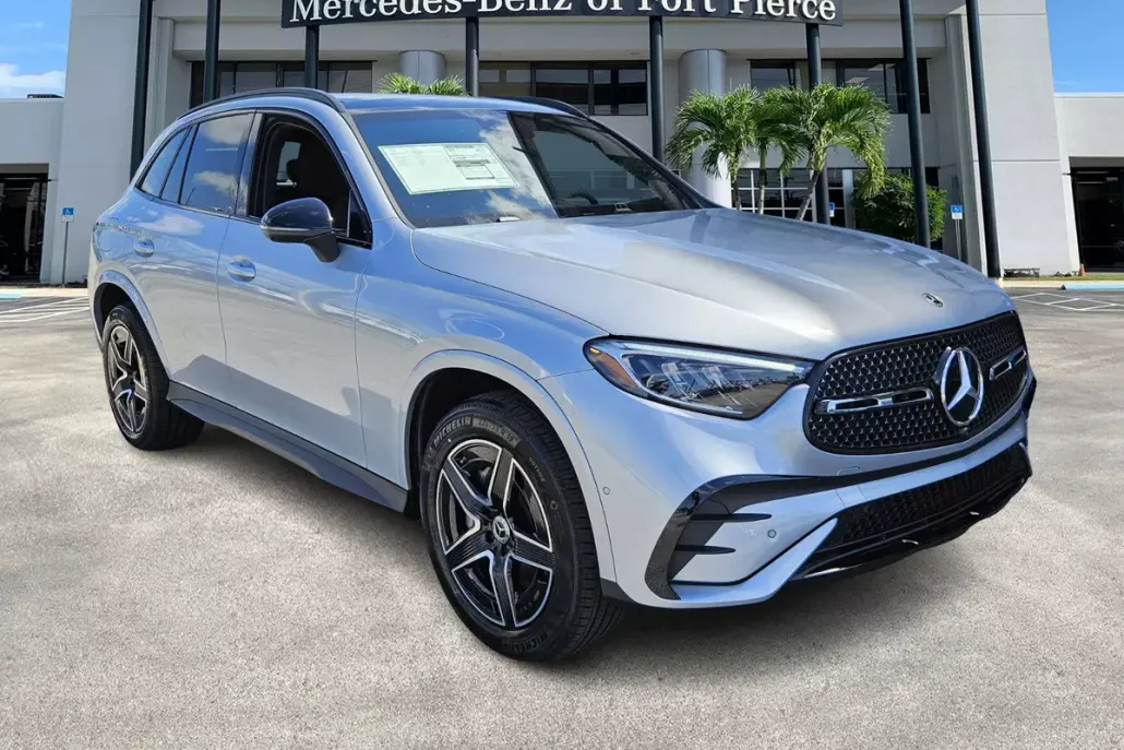 2025 Mercedes Benz GLC 300 photo 1