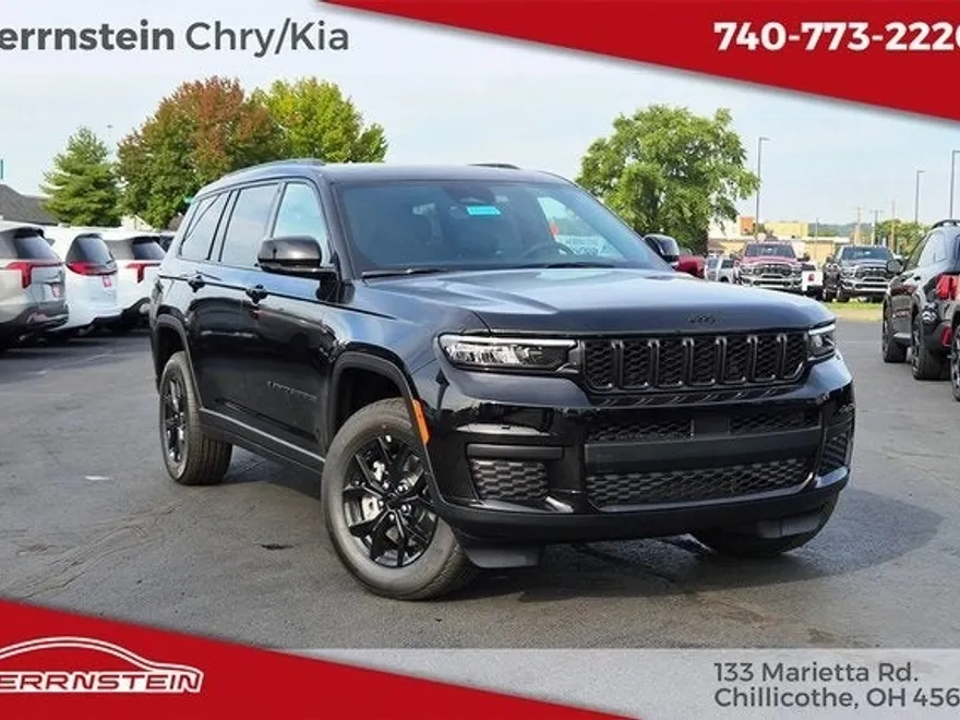 2025 Jeep Grand Cherokee Altitude photo 1