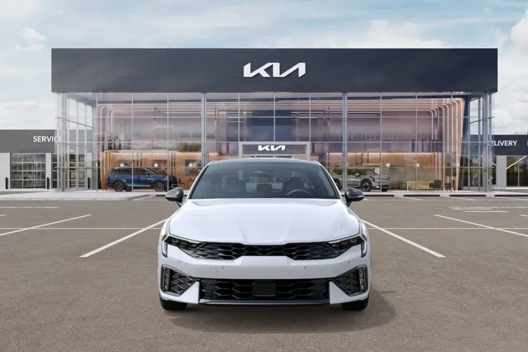 2026 Kia K5 GT-Line photo 1
