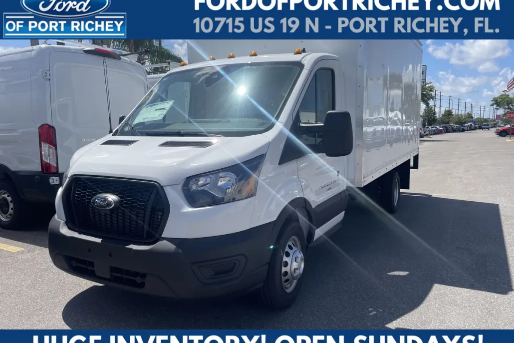 2024 Ford Transit Cutaway photo 1
