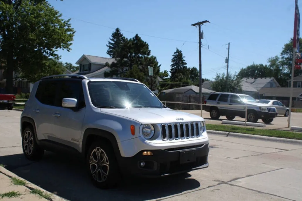 2016 Jeep Renegade Limited photo 1