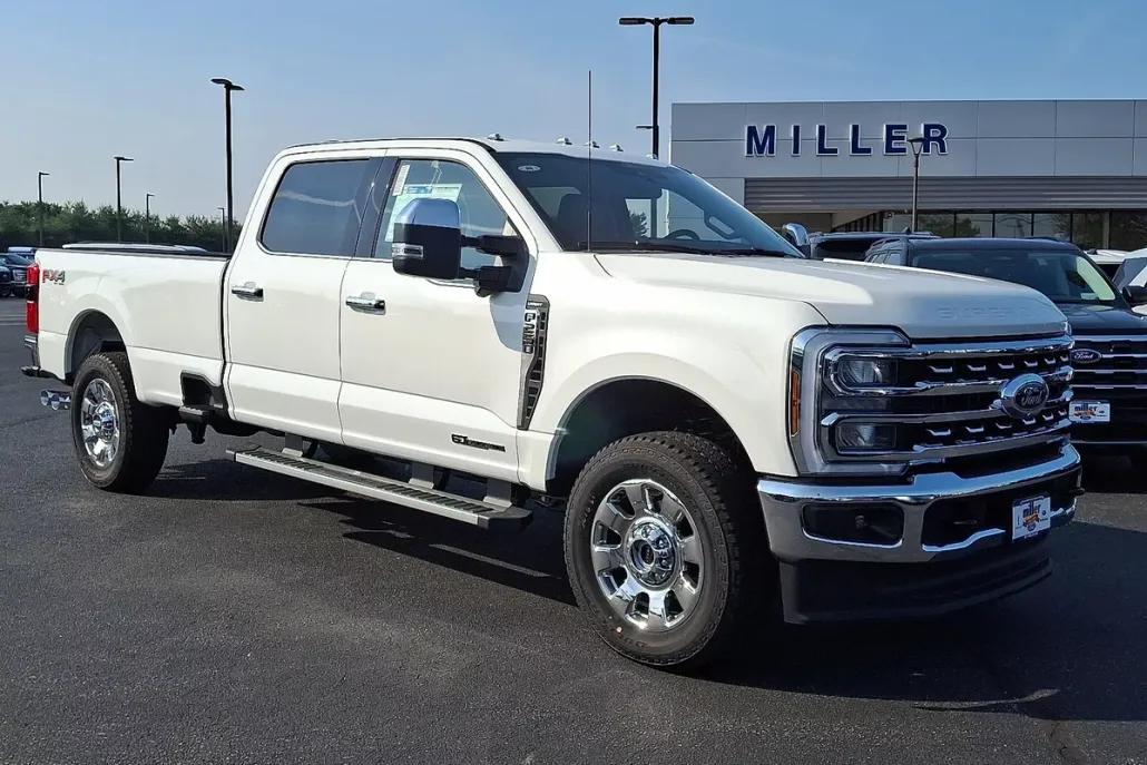 2025 Ford F-250 Lariat photo 1