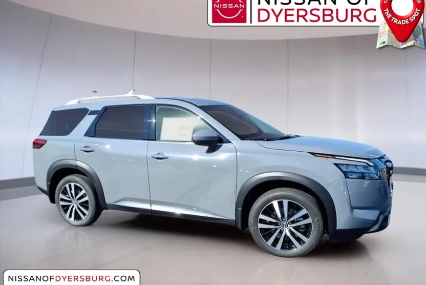 2025 Nissan Pathfinder Platinum photo 1