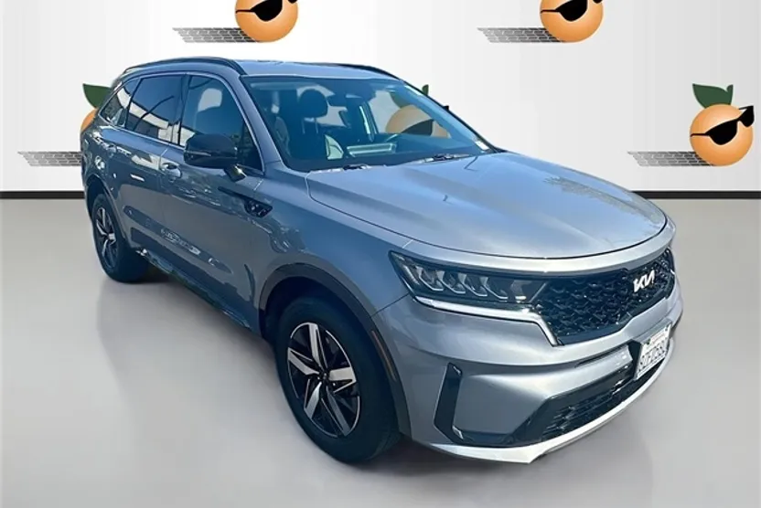 2022 Kia Sorento S photo 1