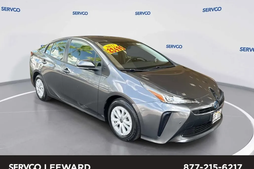 2022 Toyota Prius L Eco photo 1