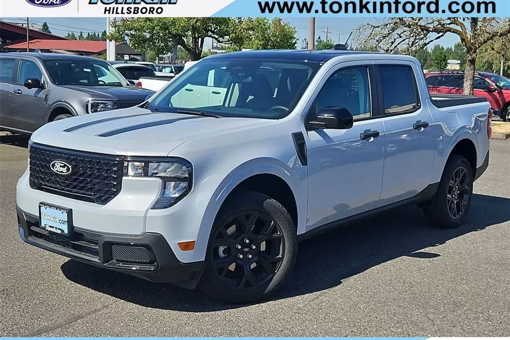 2025 Ford Maverick XLT photo 1
