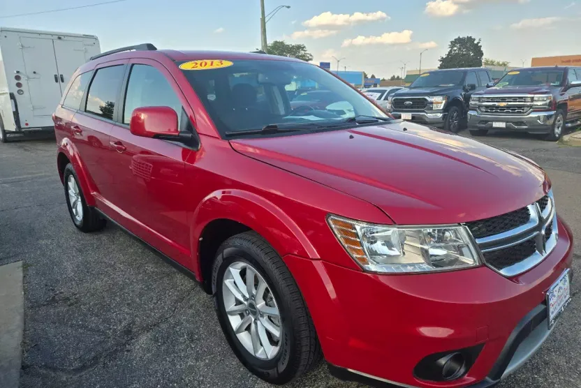 2013 Dodge Journey SXT photo 1