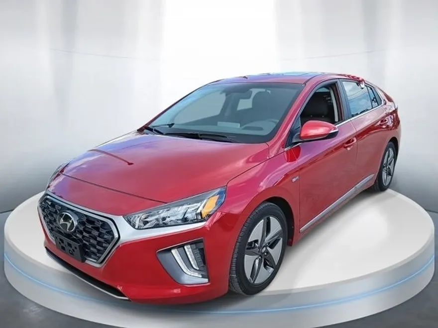 2020 Hyundai Ioniq SEL photo 1