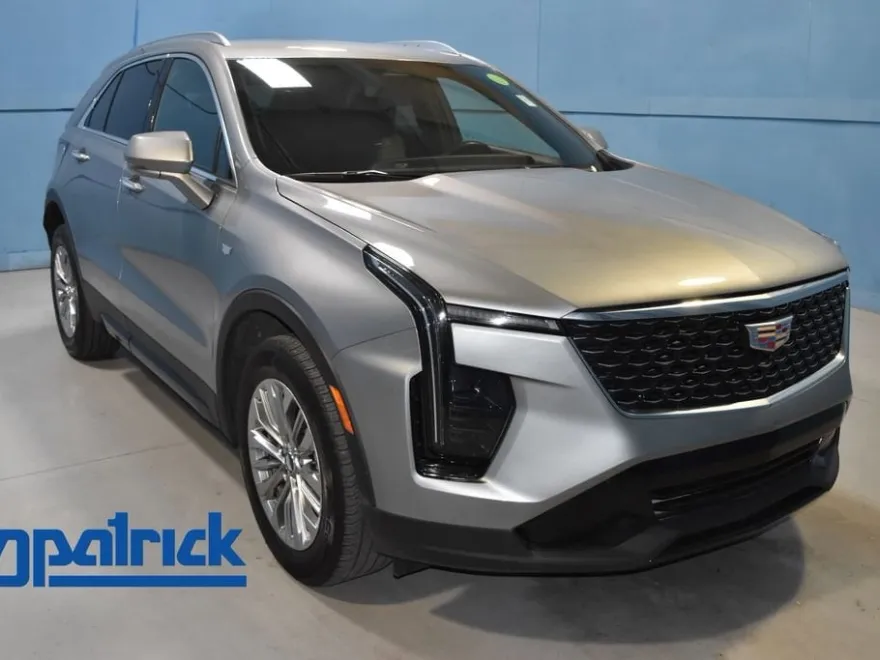 2024 Cadillac XT4 Premium Luxury photo 1