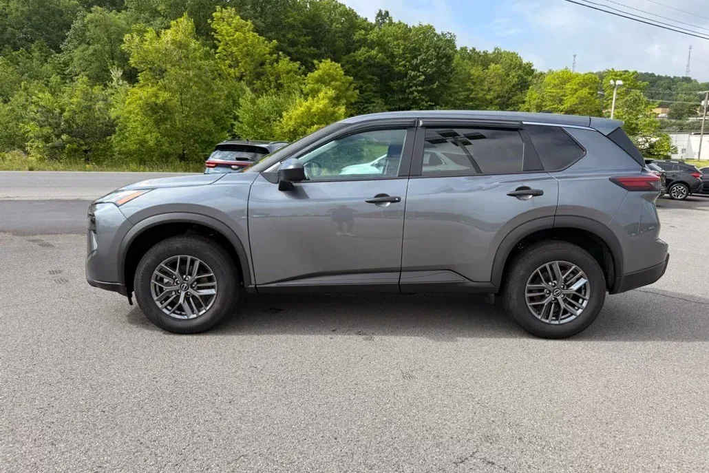 2025 Nissan Rogue S AWD photo 1