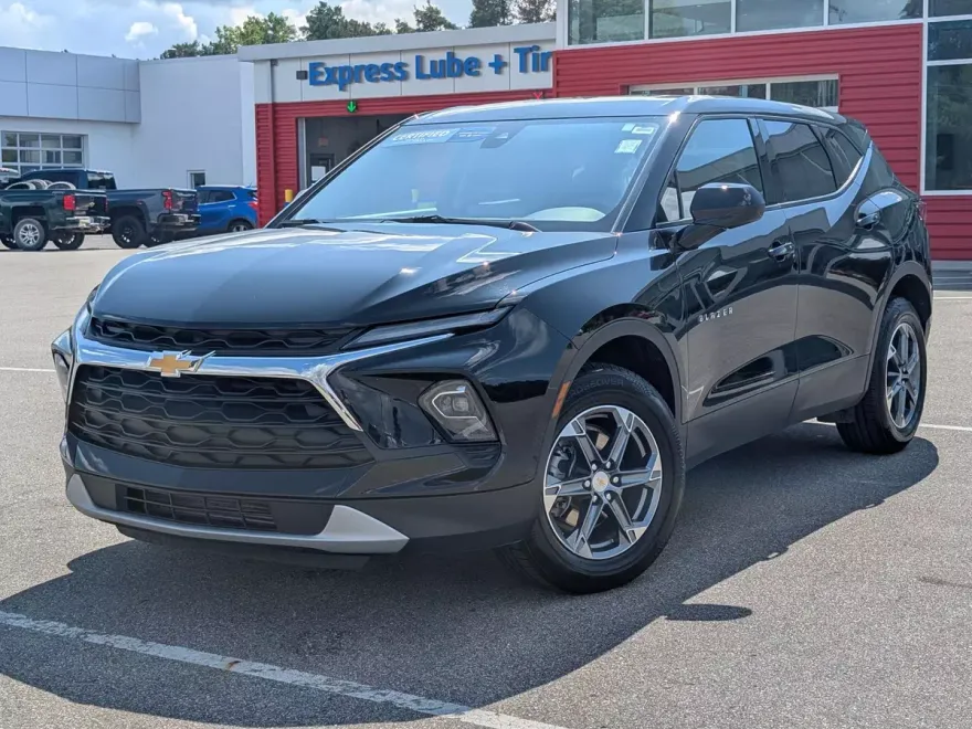 2025 Chevrolet Blazer 2LT photo 1