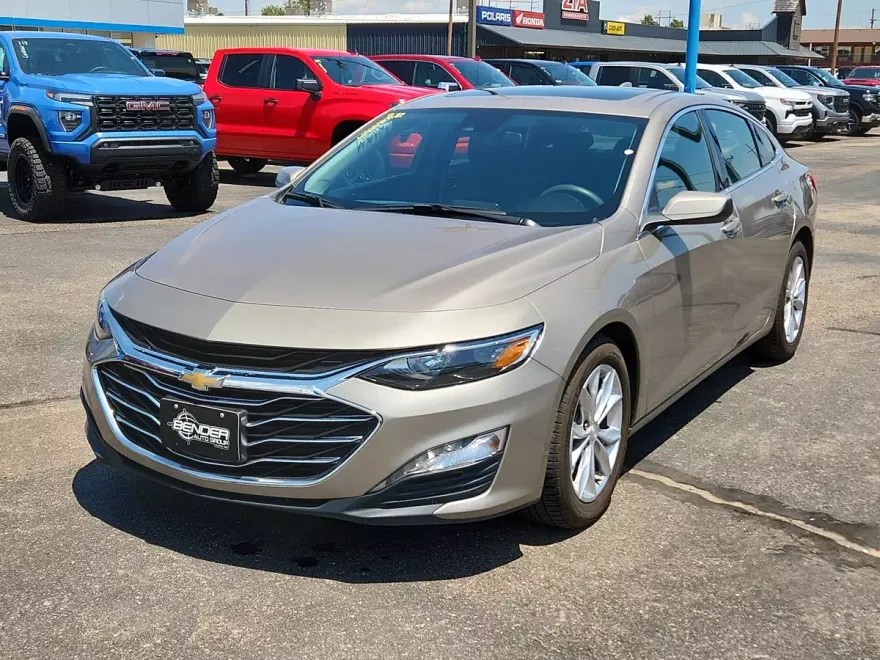2023 Chevrolet Malibu 1LT photo 1