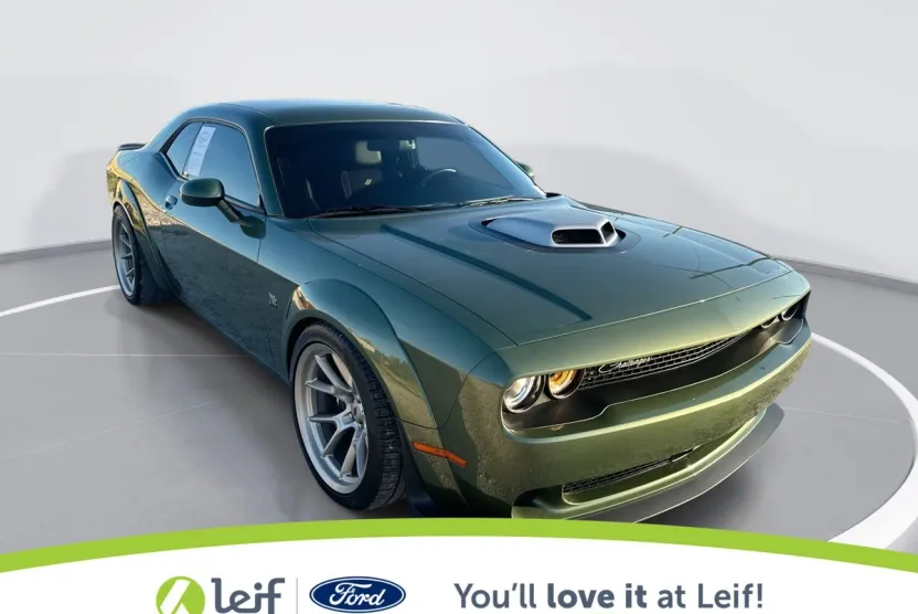 2023 Dodge Challenger R/T Scat Pack Widebody photo 1
