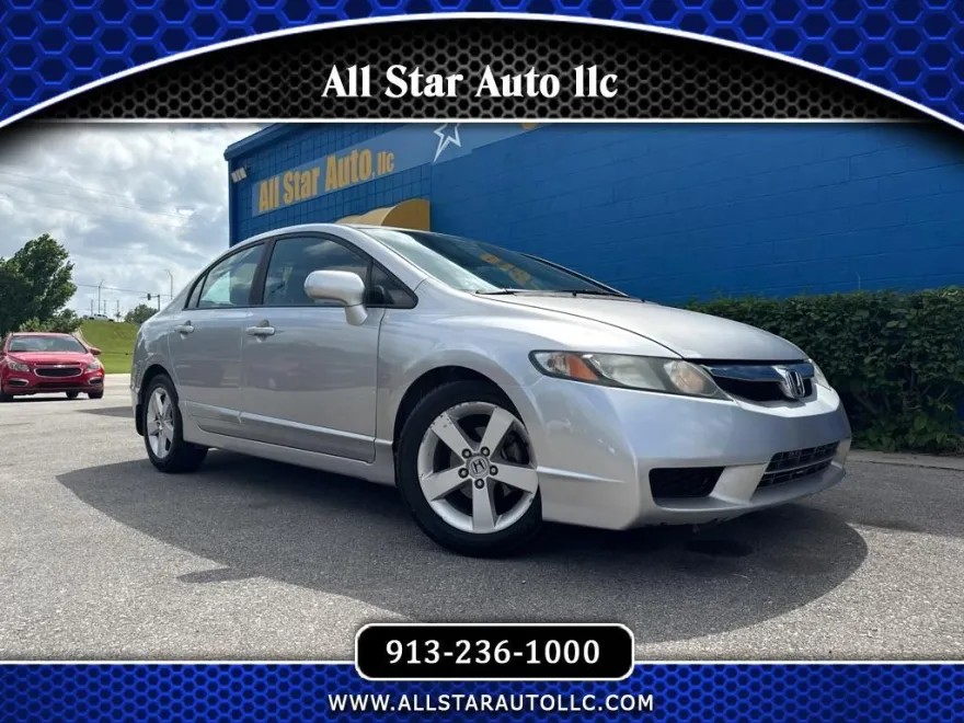 2010 Honda Civic photo 1