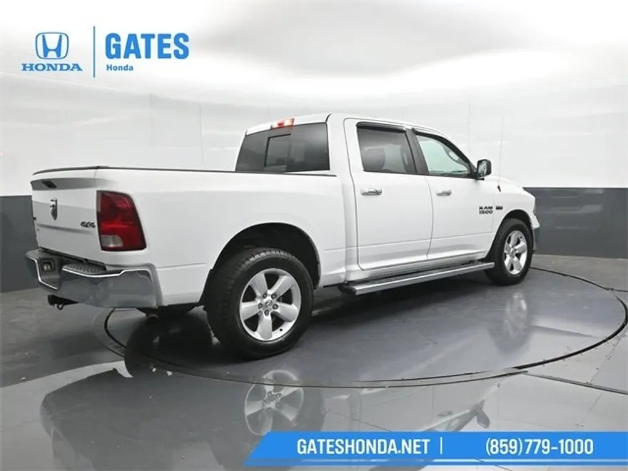 2018 Ram 1500 SLT photo 1