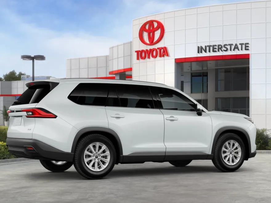 2025 Toyota Grand Highlander XLE photo 1