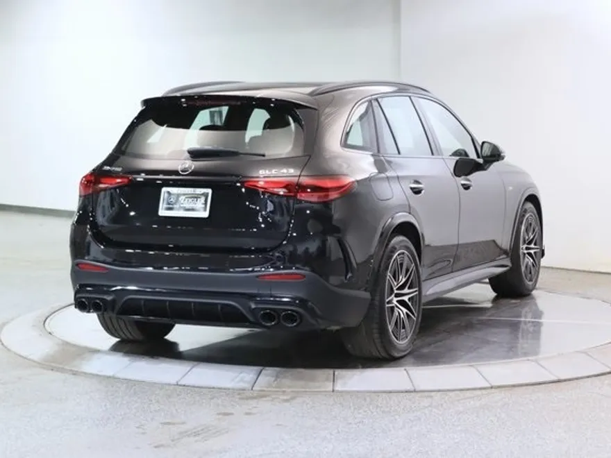 2024 Mercedes Benz GLC AMG 4MATIC photo 1