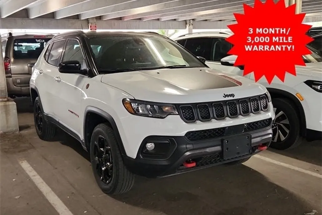 2024 Jeep Compass Trailhawk photo 1