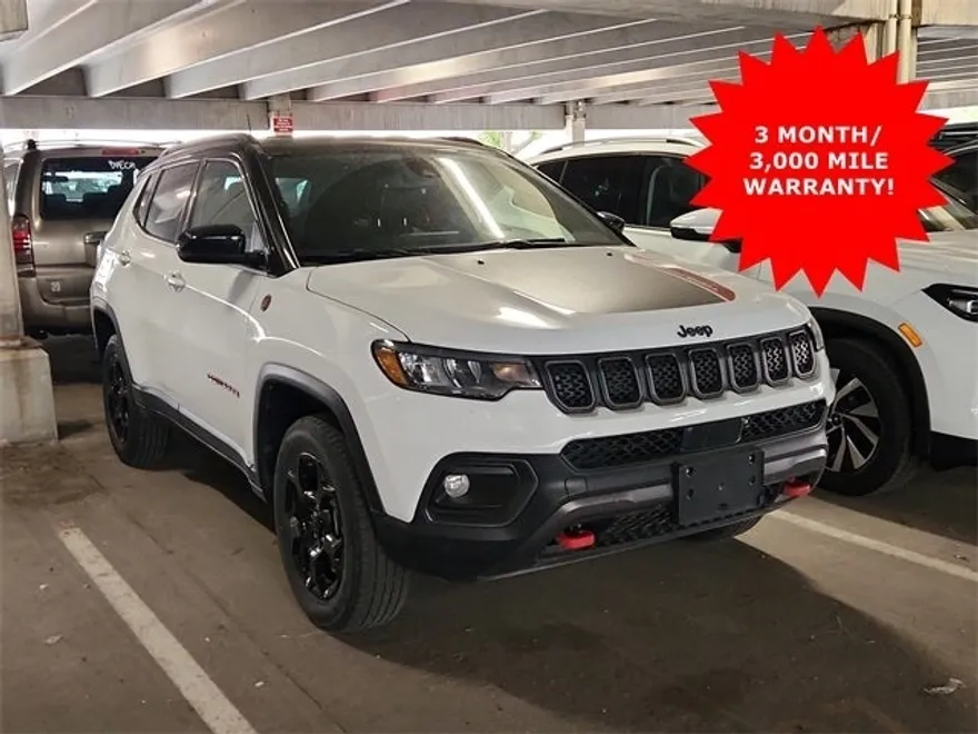 2024 Jeep Compass Trailhawk photo 1