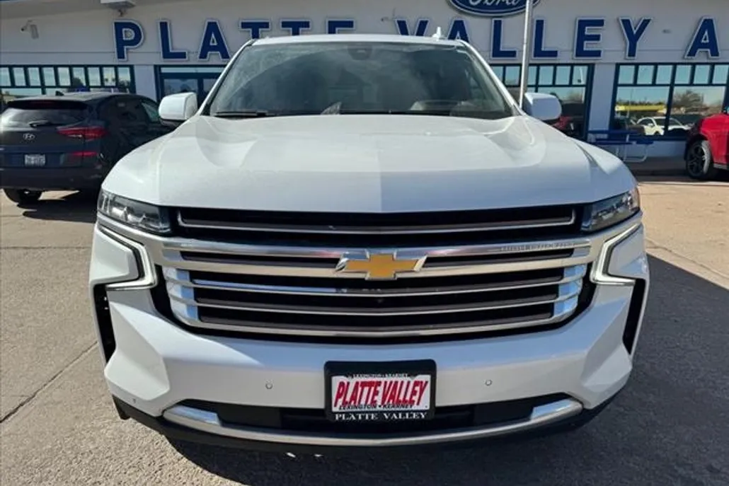 2021 Chevrolet Suburban High Country photo 1