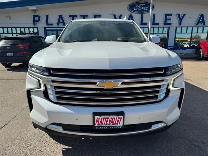 2021 Chevrolet Suburban High Country photo 1