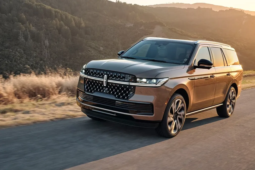 2024 Lincoln Navigator Base photo 1