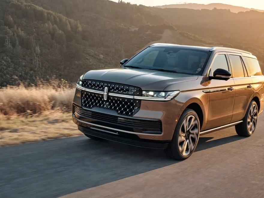 2024 Lincoln Navigator Base photo 1