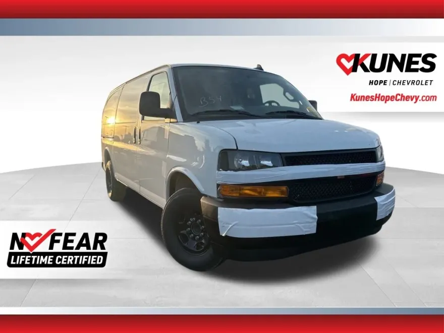 2025 Chevrolet Express 3500 Work Van Cargo photo 1