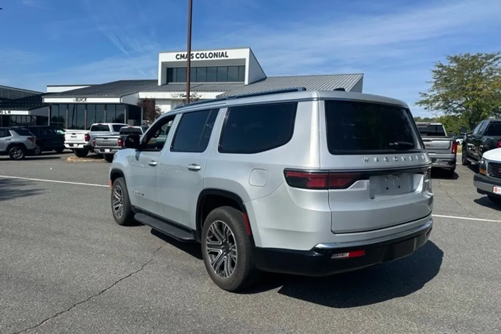 2024 Jeep Wagoneer Series II photo 1