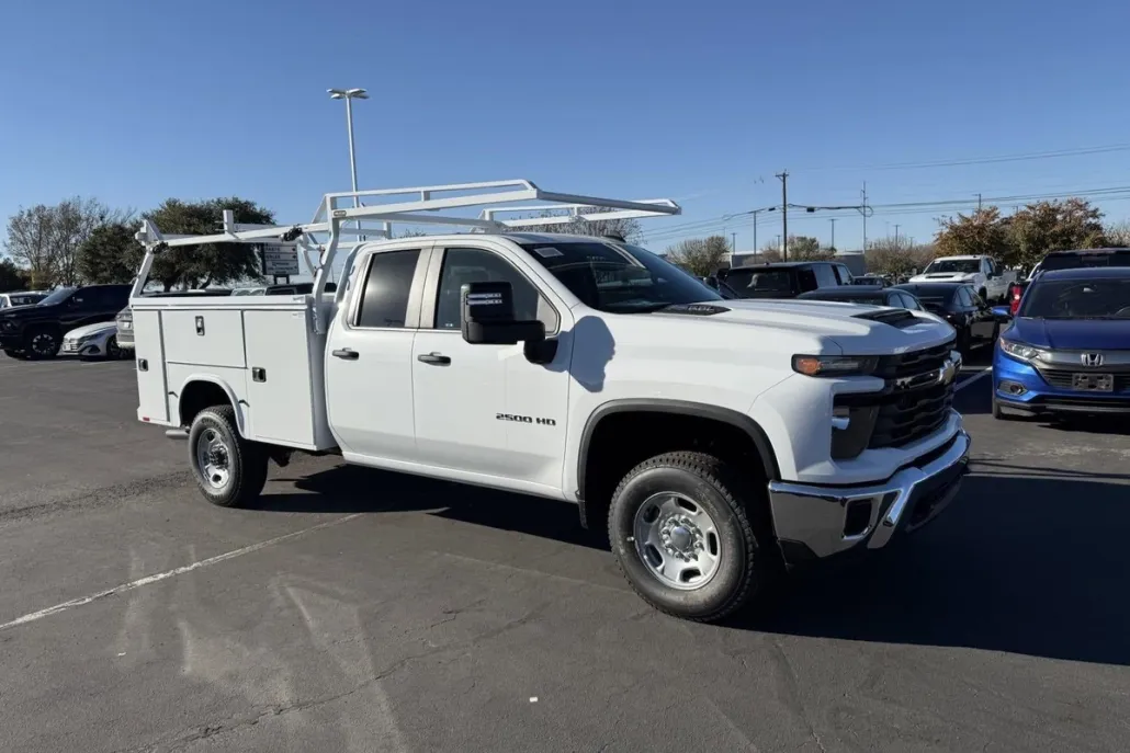 2025 Chevrolet Silverado 2500HD photo 1