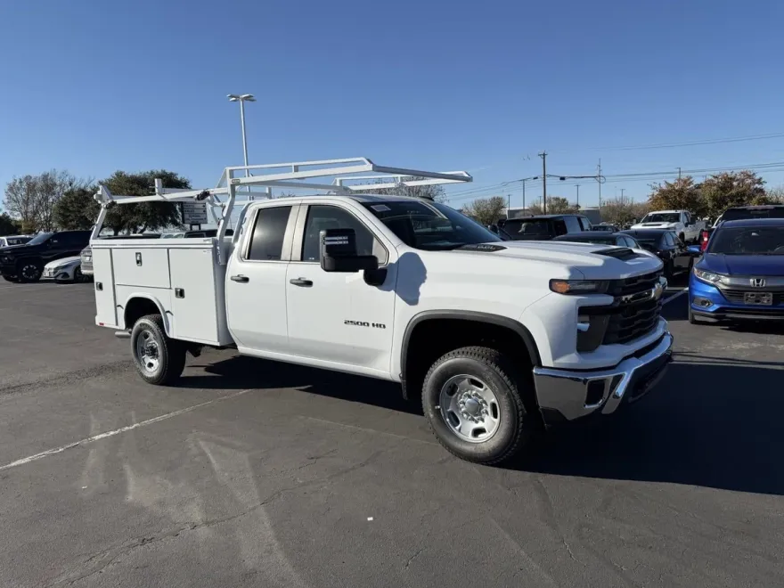 2025 Chevrolet Silverado 2500HD photo 1