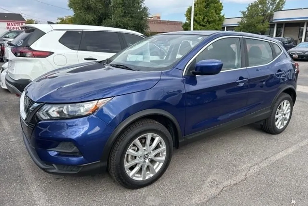2021 Nissan Rogue Sport S photo 1