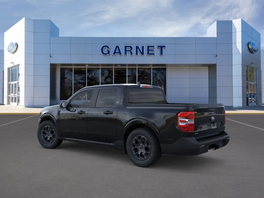 2025 Ford Maverick XLT photo 1
