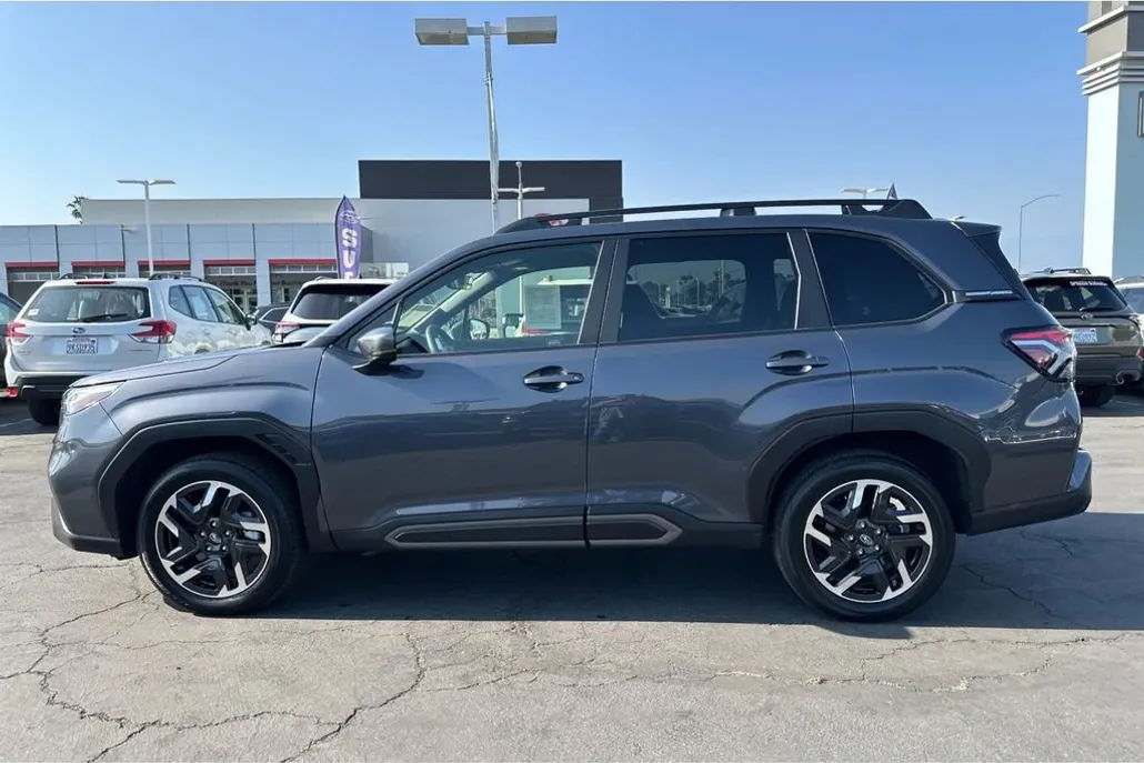 2025 Subaru Forester Limited photo 1
