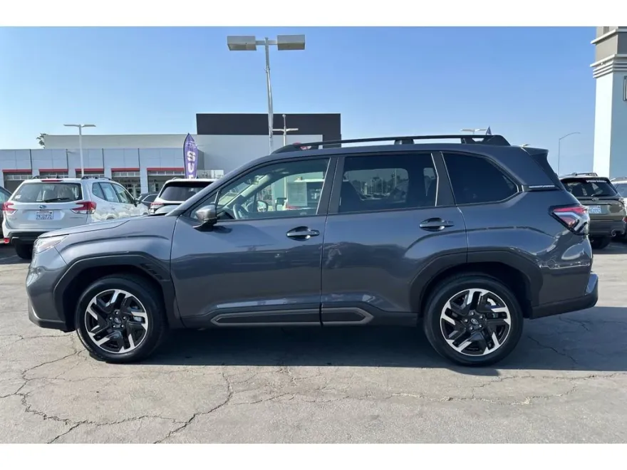 2025 Subaru Forester Limited photo 1