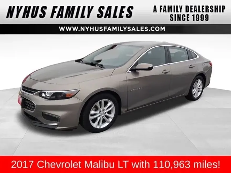2017 Chevrolet Malibu 1LT photo 1