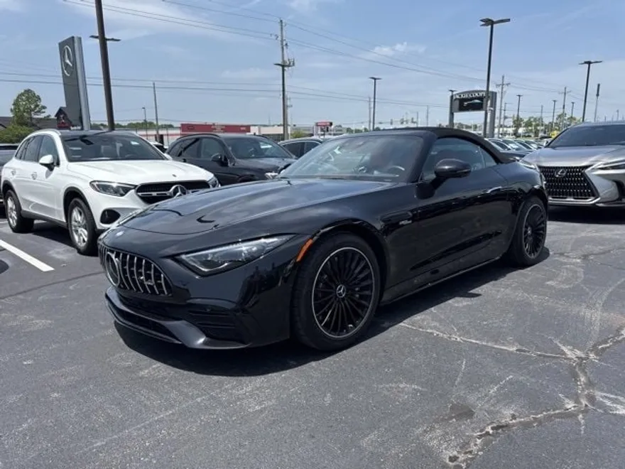 2025 Mercedes Benz SL AMG 43 photo 1
