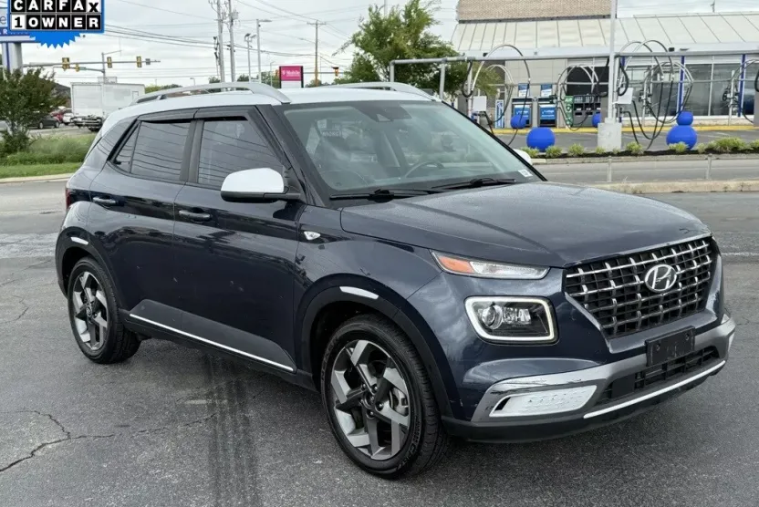 2022 Hyundai Venue SEL Limited photo 1