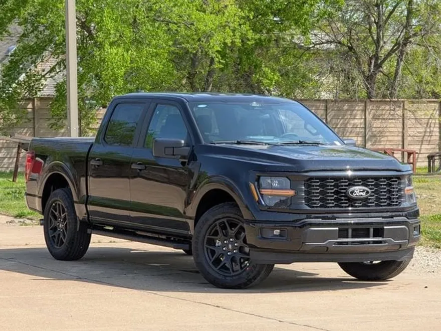 2025 Ford F-150 STX photo 1