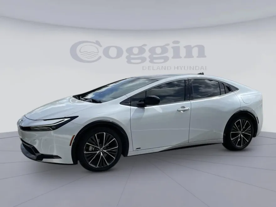 2024 Toyota Prius Limited photo 1