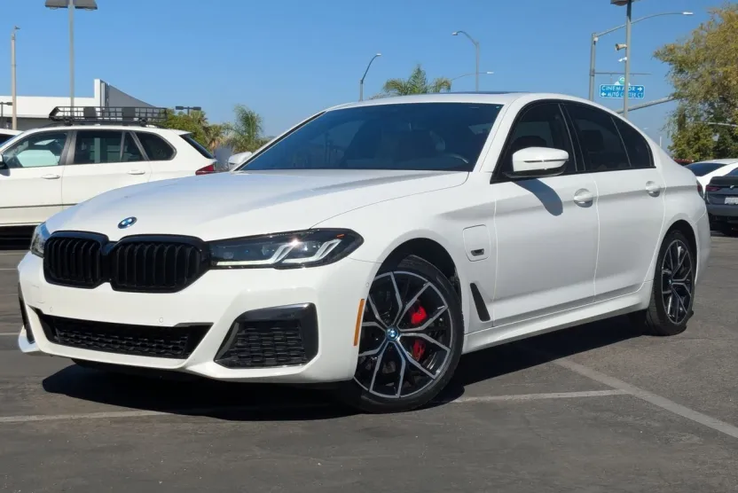 2023 Bmw 530e 5-Series photo 1
