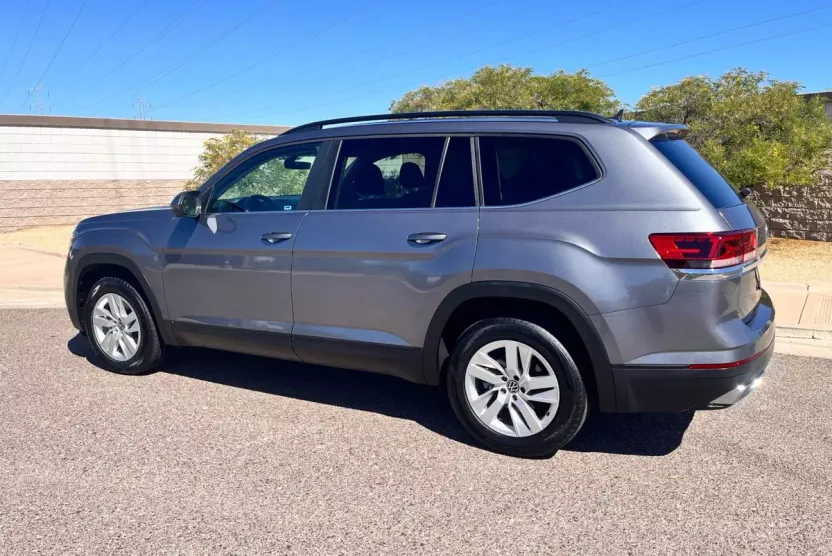 2021 Volkswagen Atlas S photo 1