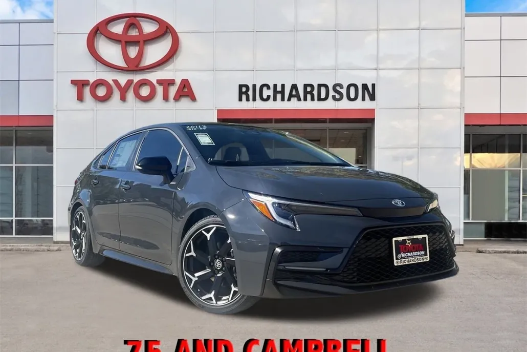 2025 Toyota Corolla LE photo 1